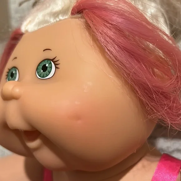 Cabbage Patch Kid 2005 - Picture 10 of 11